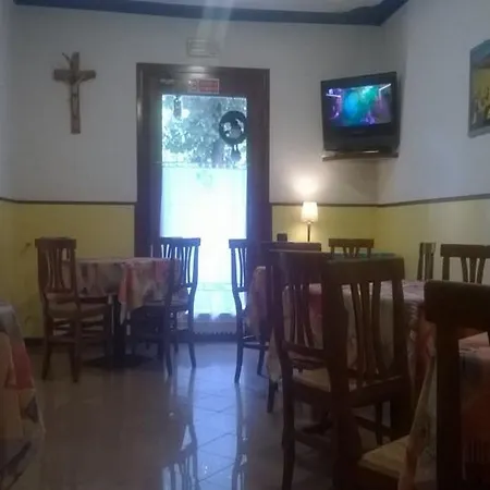 La Passeggiata ديسينسانو ديل غاردا