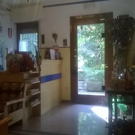 La Passeggiata 3* ديسينسانو ديل غاردا